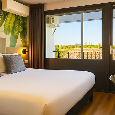 Cit'hotel L'oasis D'avignon 酒店 2*
