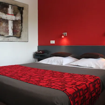 Cit'hotel L'oasis D'avignon 酒店