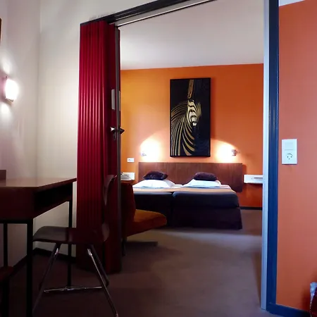 Cit'hotel L'oasis D'avignon 酒店