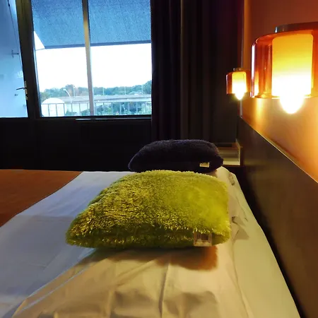 Cit'hotel L'oasis D'avignon 2*