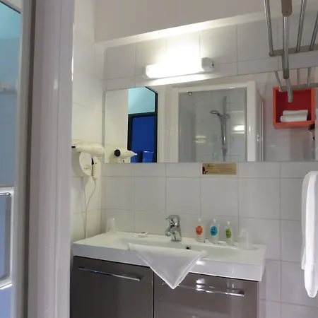 Cit'hotel L'oasis D'avignon 酒店 2*