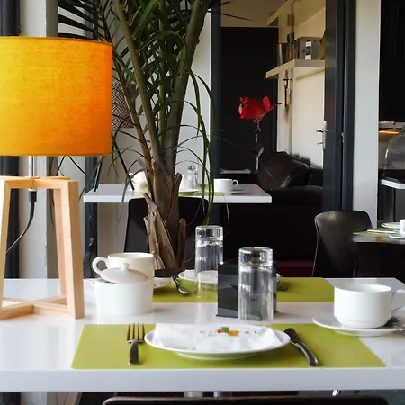Cit'hotel L'oasis D'avignon 酒店