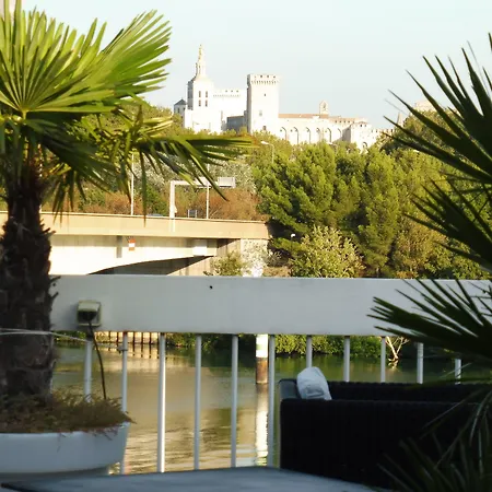 Cit'hotel L'oasis D'avignon 酒店