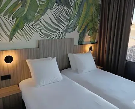 Cit'hotel L'oasis D'avignon 酒店 2*