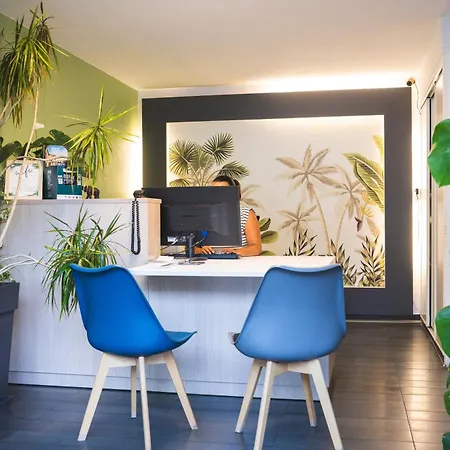 Ξενοδοχείο Cit'hotel L'oasis D'avignon 2*