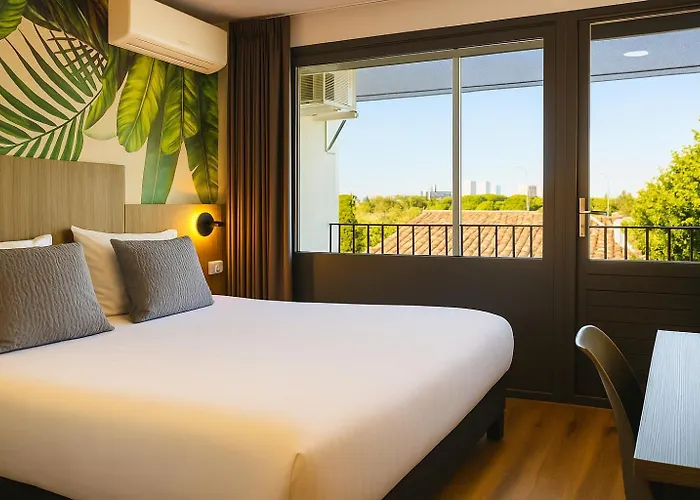 Cit'hotel L'oasis D'avignon Szálloda 2*