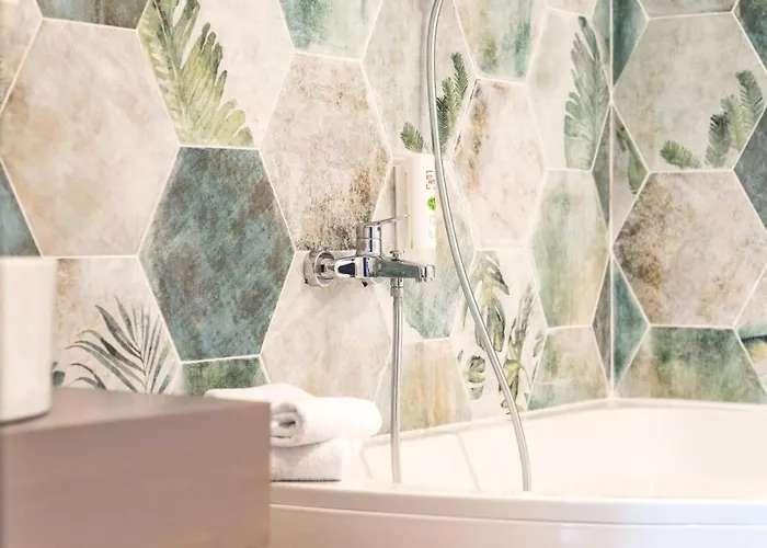 Szálloda Cit'hotel L'oasis D'avignon Villeneuve-lès-Avignon