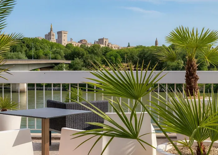 Cit'hotel L'oasis D'avignon Szálloda