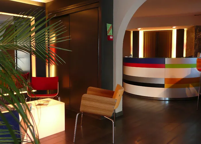 Szálloda Cit'hotel L'oasis D'avignon 2*