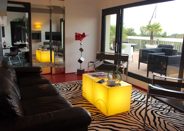 Cit'hotel L'oasis D'avignon Szálloda