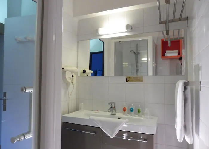 Cit'hotel L'oasis D'avignon Szálloda 2*