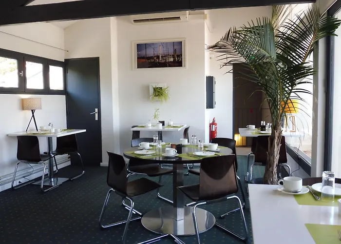 Szálloda Cit'hotel L'oasis D'avignon Villeneuve-lès-Avignon