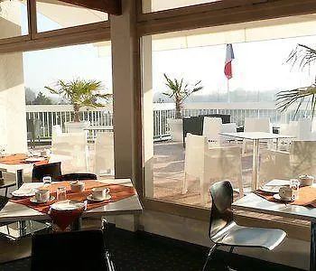 Cit'hotel L'oasis D'avignon 2*