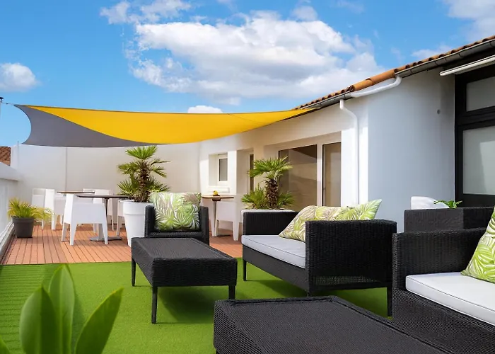 Cit'hotel L'oasis D'avignon 2* Villeneuve-lès-Avignon