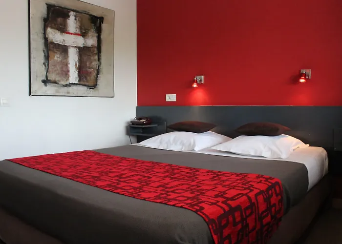 Cit'hotel L'oasis D'avignon Hotel